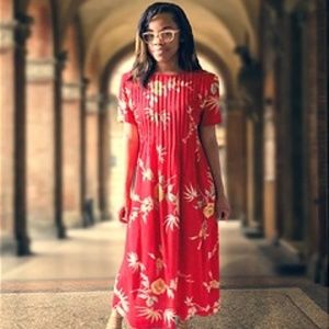 Pretty Vintage Long Red Floral Dress